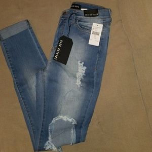 BRAND NEW FASHION NOVA JEANS!!!